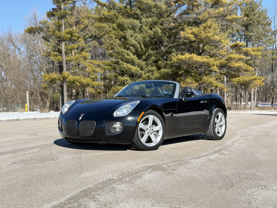 2007 Pontiac Solstice GXP - Image 3 of 31