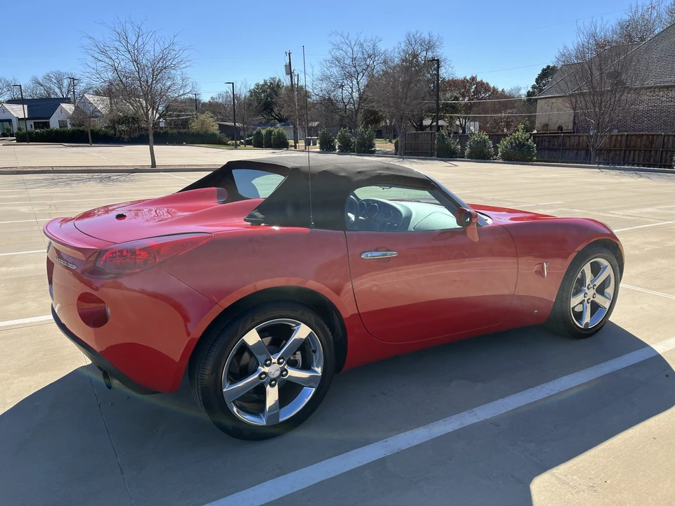 2007 Pontiac Solstice GXP - Image 9 of 31