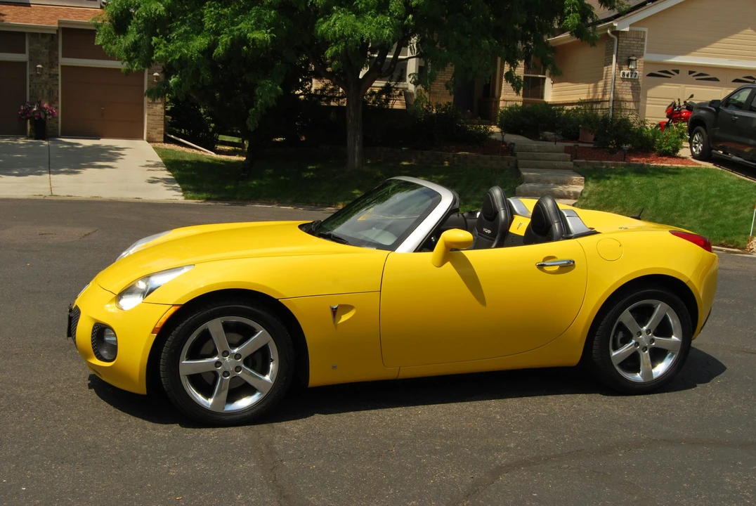 2007 Pontiac Solstice GXP - Image 2 of 31