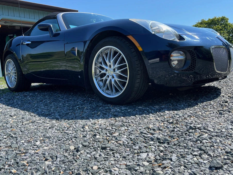 2007 Pontiac Solstice GXP - Image 27 of 31