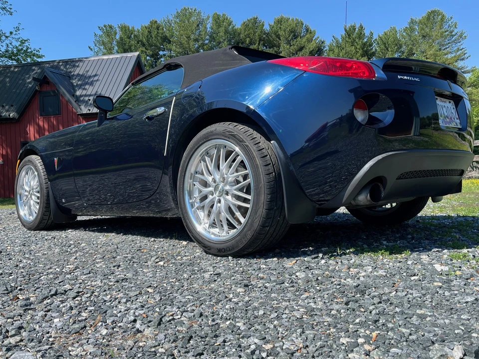 2007 Pontiac Solstice GXP - Image 22 of 31