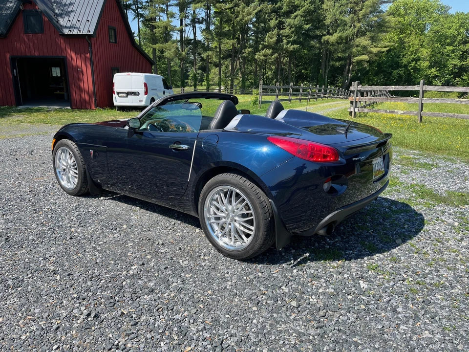 2007 Pontiac Solstice GXP - Image 10 of 31