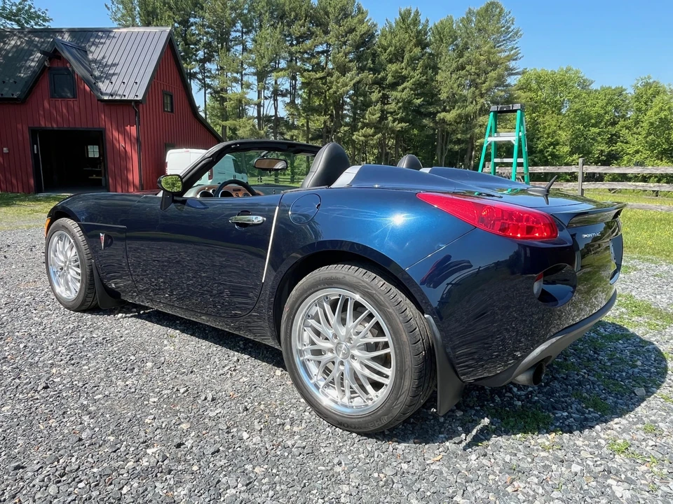 2007 Pontiac Solstice GXP - Image 9 of 31