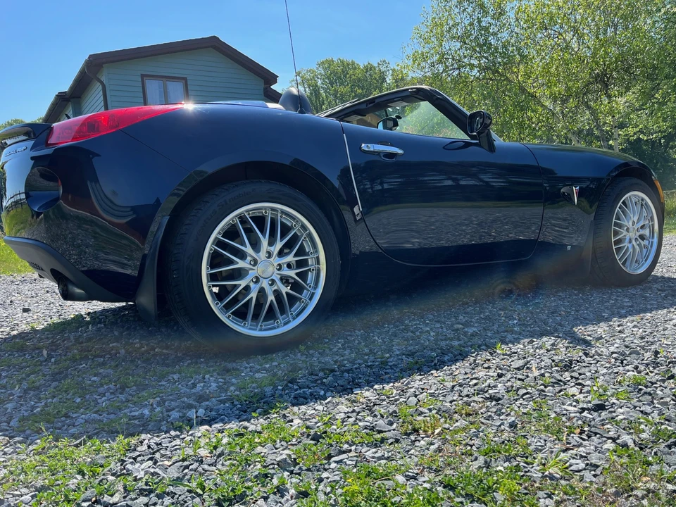 2007 Pontiac Solstice GXP - Image 12 of 31