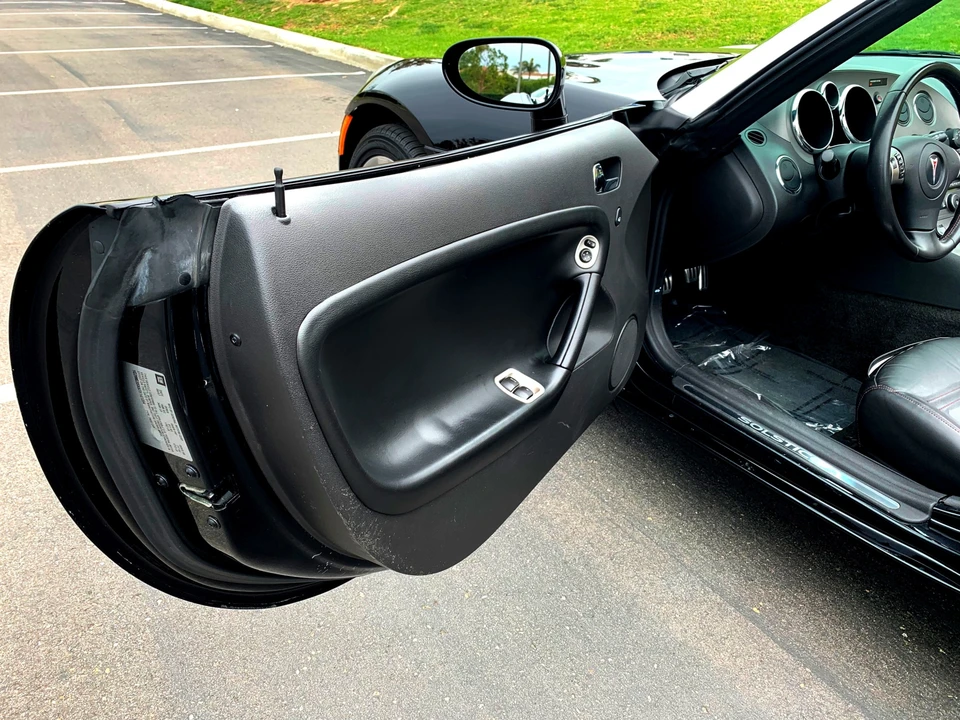 2007 Pontiac Solstice GXP - Image 29 of 31