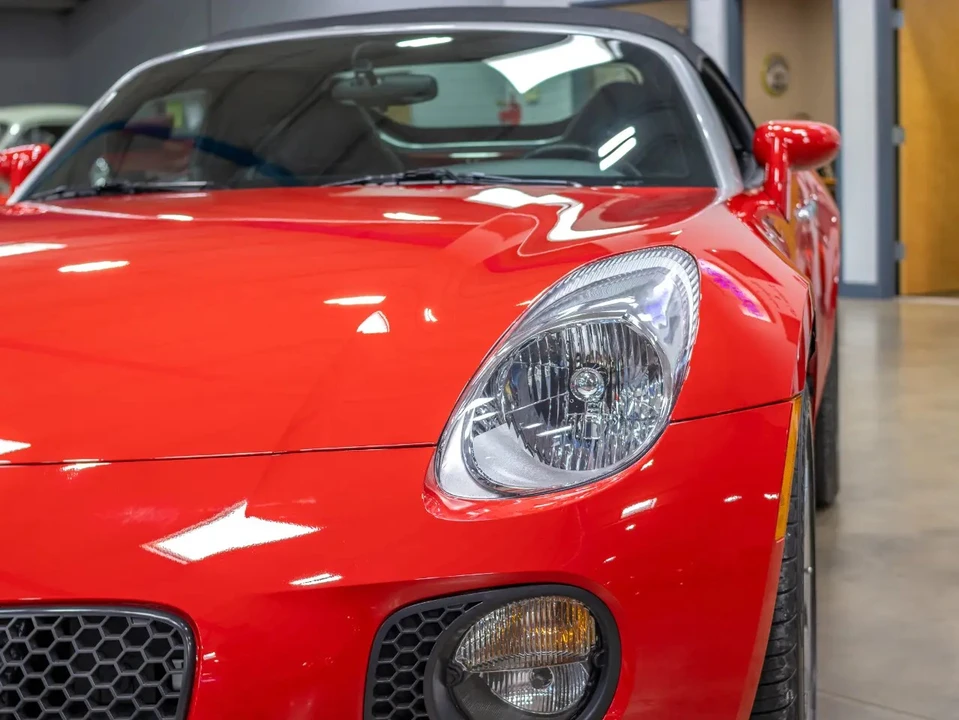 2007 Pontiac Solstice GXP - Image 13 of 31