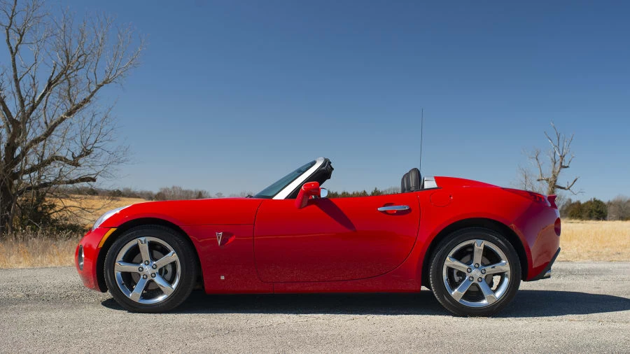 2007 Pontiac Solstice GXP - Image 2 of 12