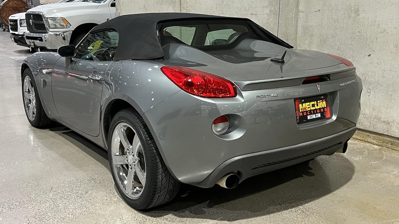 2007 Pontiac Solstice GXP - Image 3 of 6