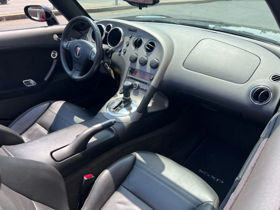 2007 Pontiac Solstice GXP - Image 9 of 14