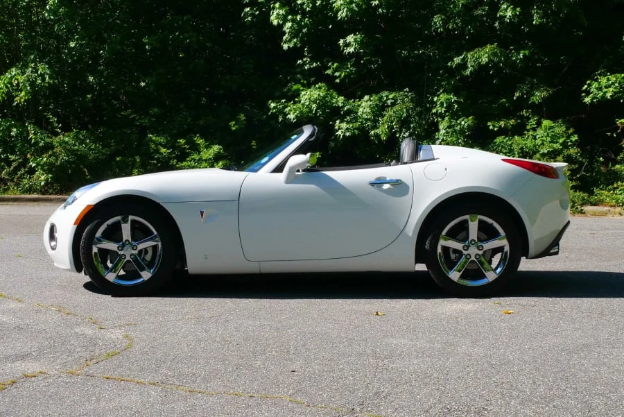 2007 Pontiac Solstice GXP - Image 2 of 27