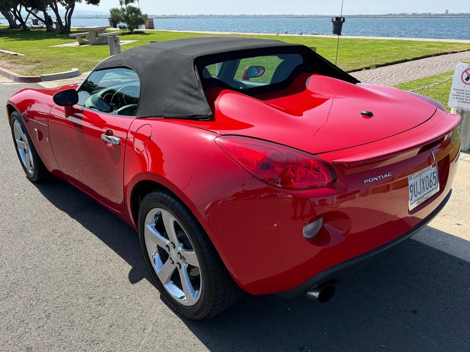 2007 Pontiac Solstice GXP - Image 2 of 20