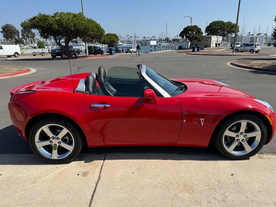 2007 Pontiac Solstice GXP - Image 9 of 20