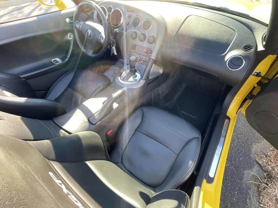 2007 Pontiac Solstice GXP - Image 8 of 12