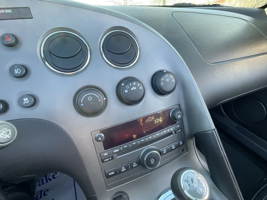 2007 Pontiac Solstice GXP - Image 10 of 12