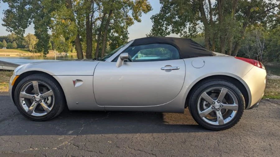 2007 Pontiac Solstice GXP - Image 2 of 7