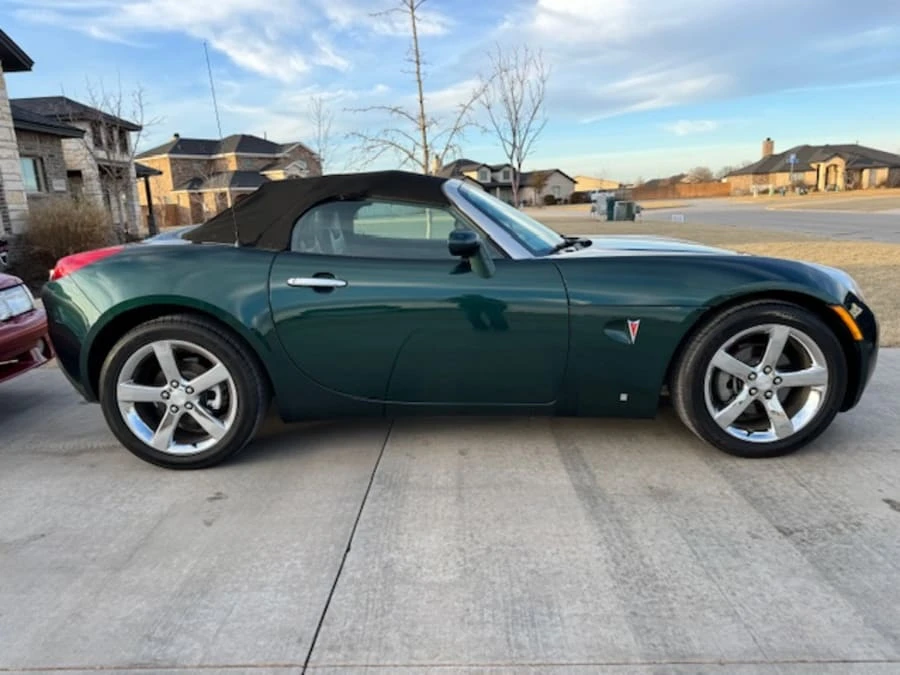 2007 Pontiac Solstice GXP - Image 2 of 22