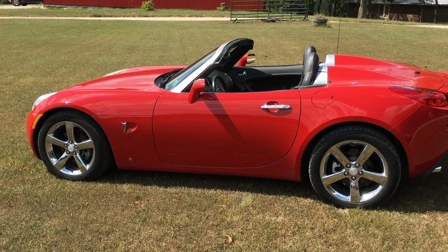 2007 Pontiac Solstice GXP - Image 2 of 11