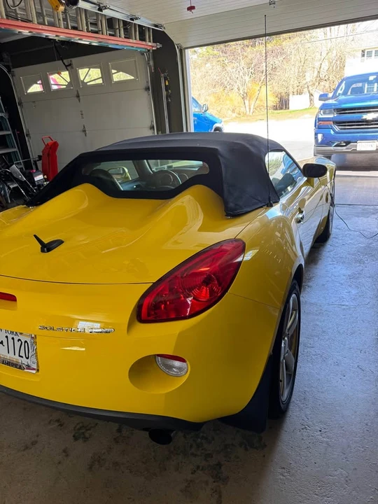 2007 Pontiac Solstice GXP - Image 2 of 11