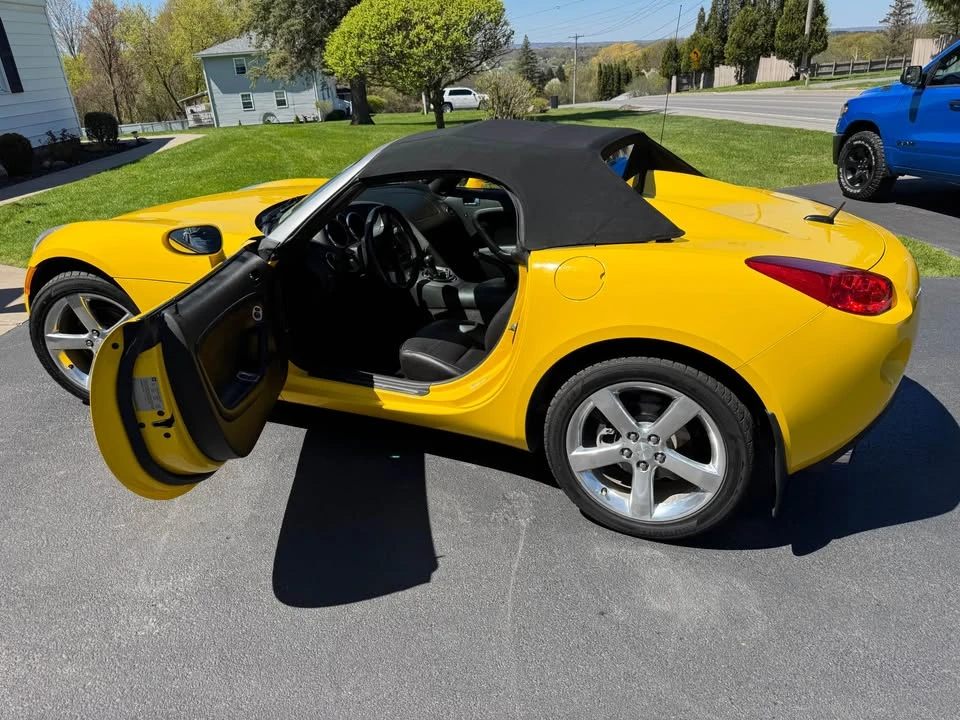 2007 Pontiac Solstice GXP - Image 9 of 11