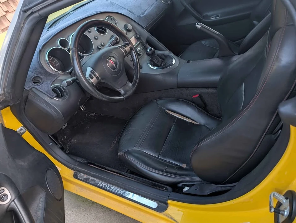 2007 Pontiac Solstice GXP - Image 8 of 10