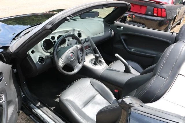 2007 Pontiac Solstice GXP - Image 6 of 17