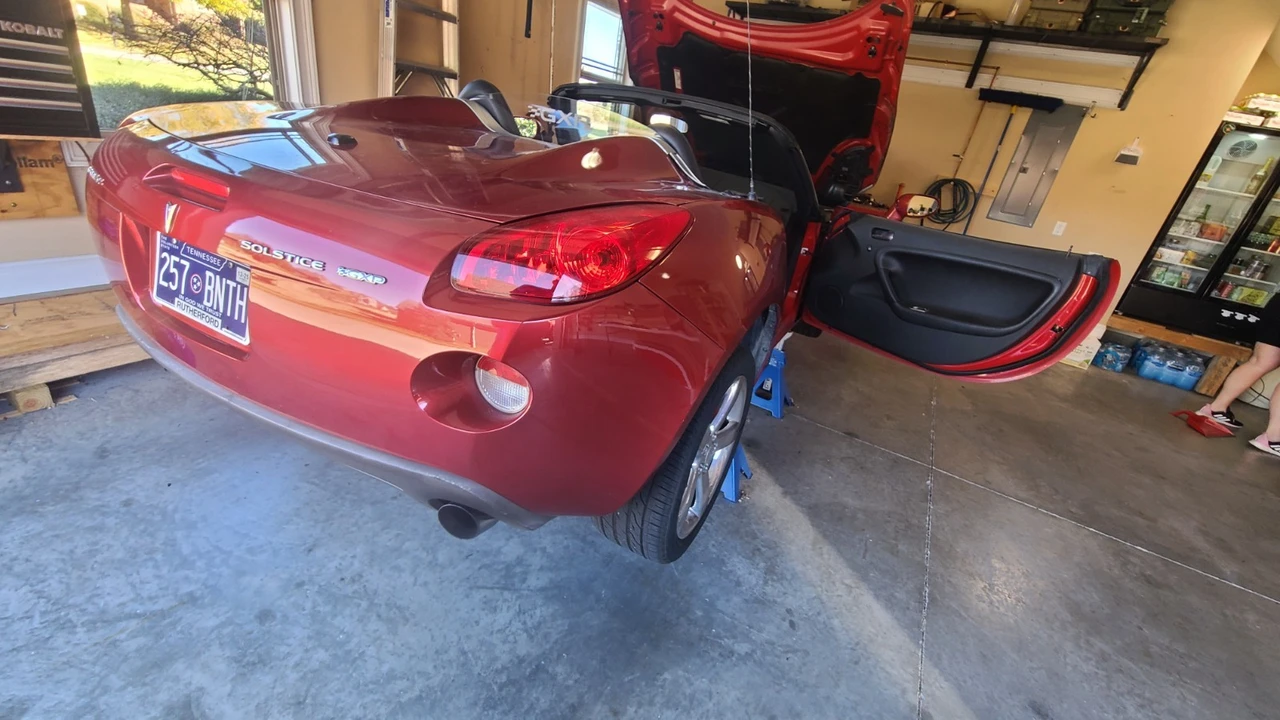 2007 Pontiac Solstice GXP - Image 20 of 21
