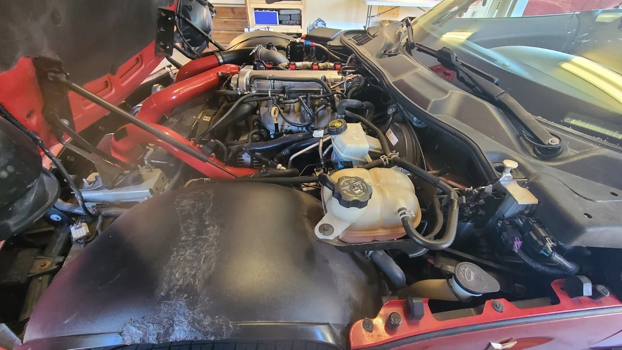 2007 Pontiac Solstice GXP - Image 16 of 21