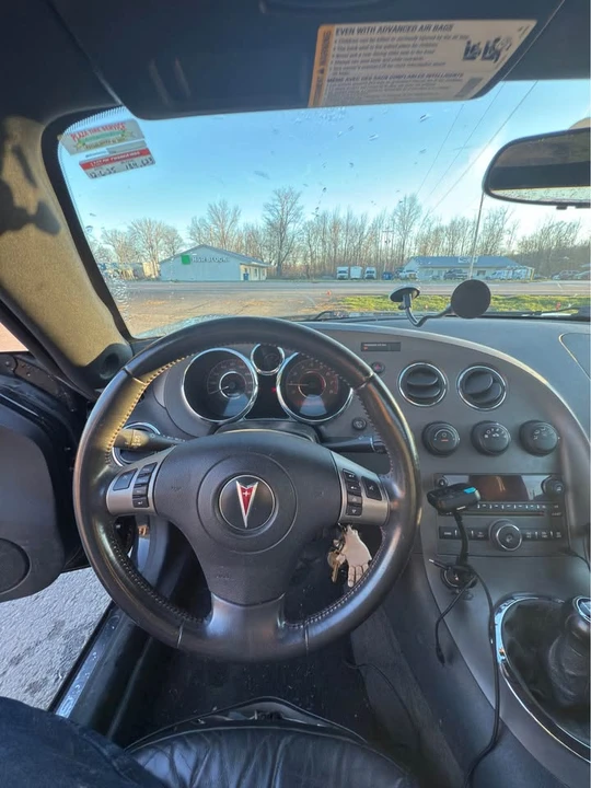 2007 Pontiac Solstice GXP - Image 9 of 12