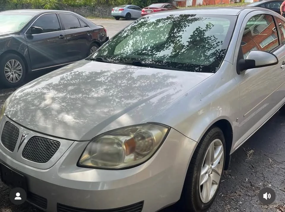 2007 Pontiac G5 - Image 2 of 3