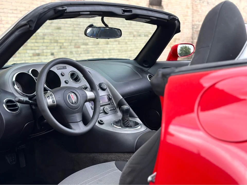 2007 Pontiac Solstice - Image 9 of 14