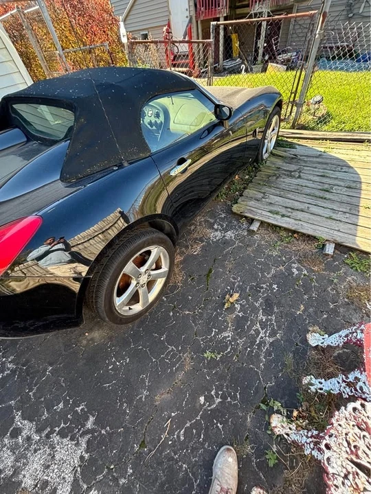 2007 Pontiac Solstice - Image 2 of 6