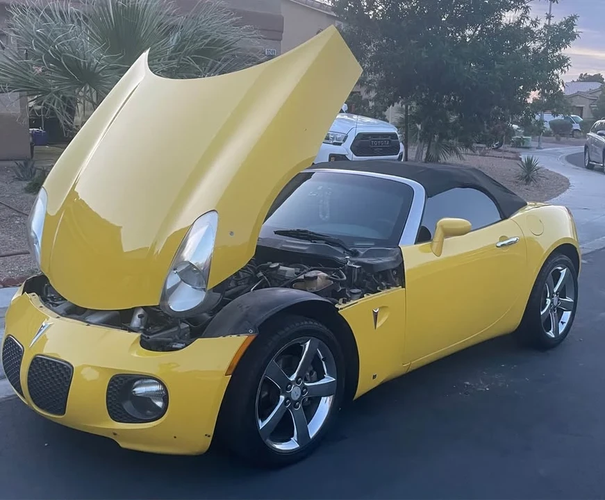 2007 Pontiac Solstice GXP - Image 2 of 16