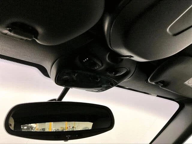 2007 Porsche 997 Carrera 4 - Image 25 of 31