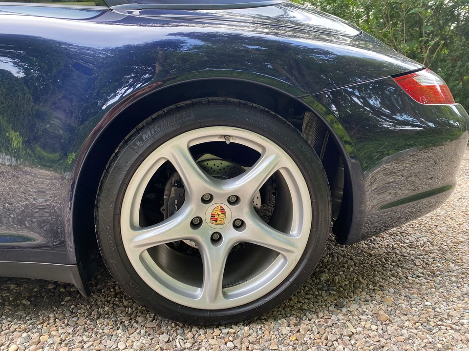 2007 Porsche 997 Carrera 4 - Image 5 of 31