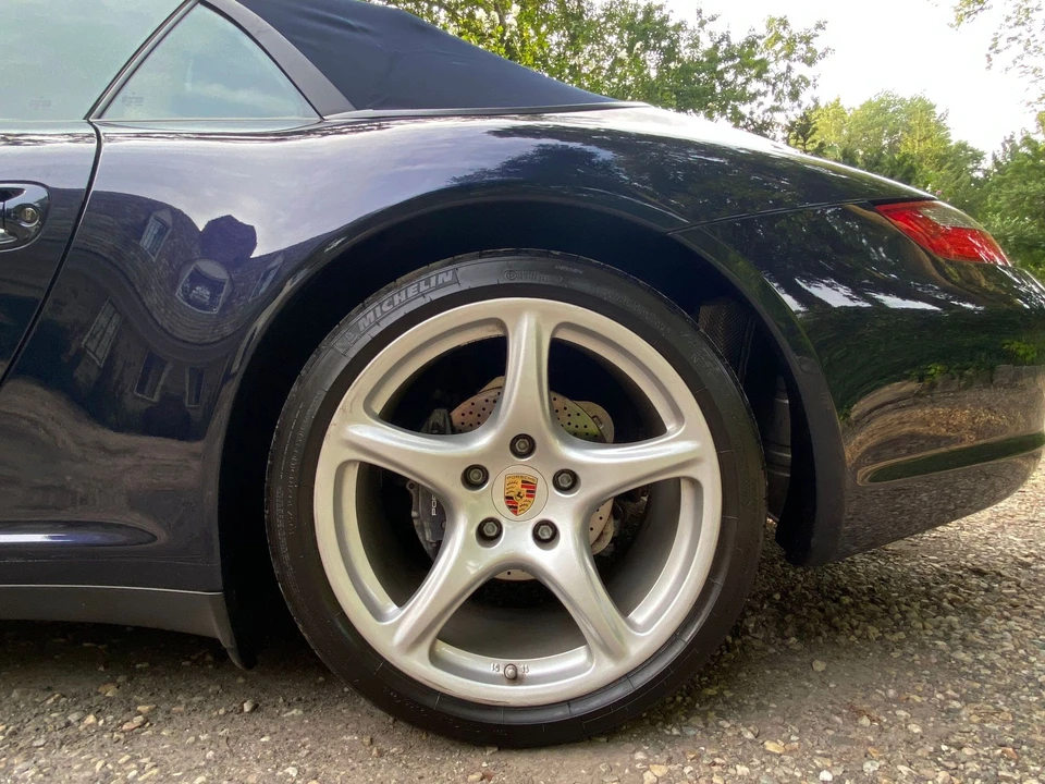 2007 Porsche 997 Carrera 4 - Image 14 of 31