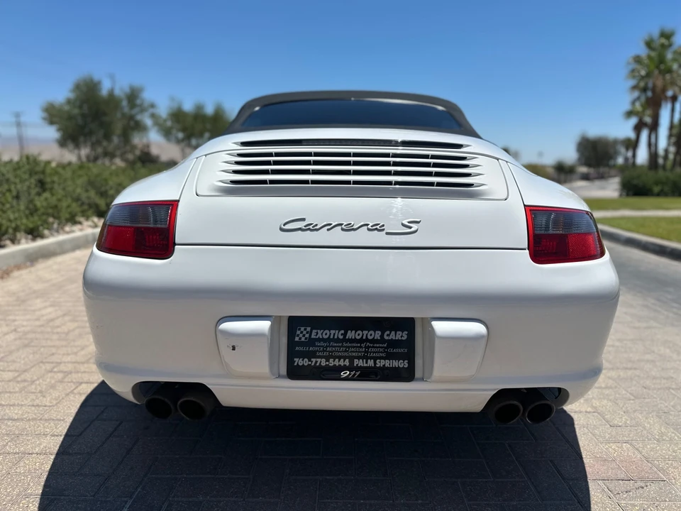 2007 Porsche 911 - Image 16 of 31