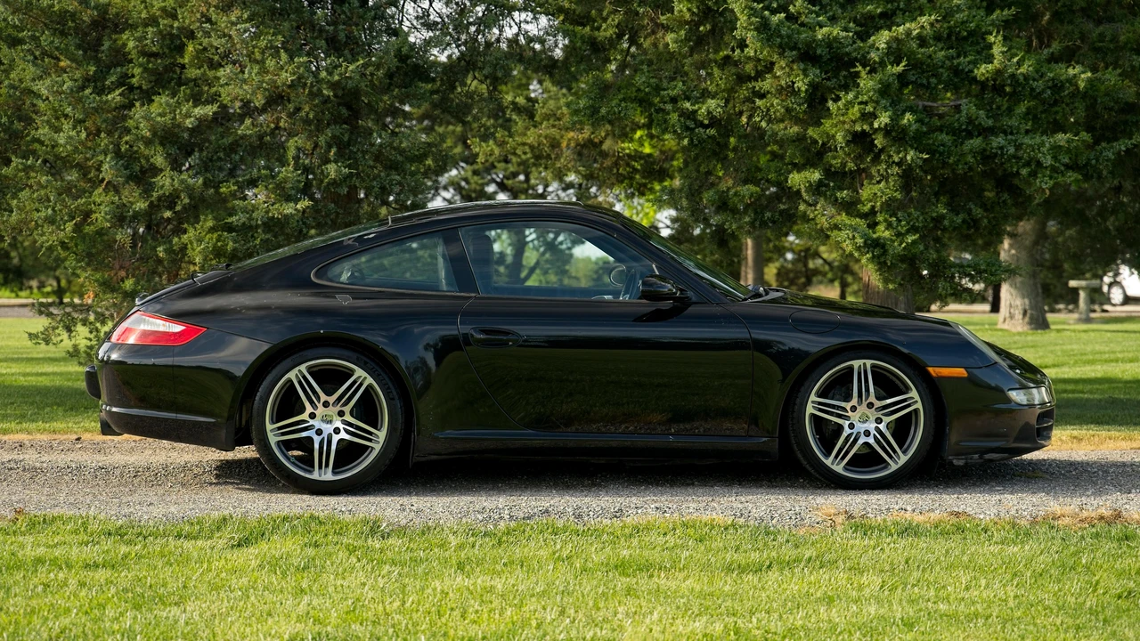 2007 Porsche 997 Carrera - Image 9 of 31