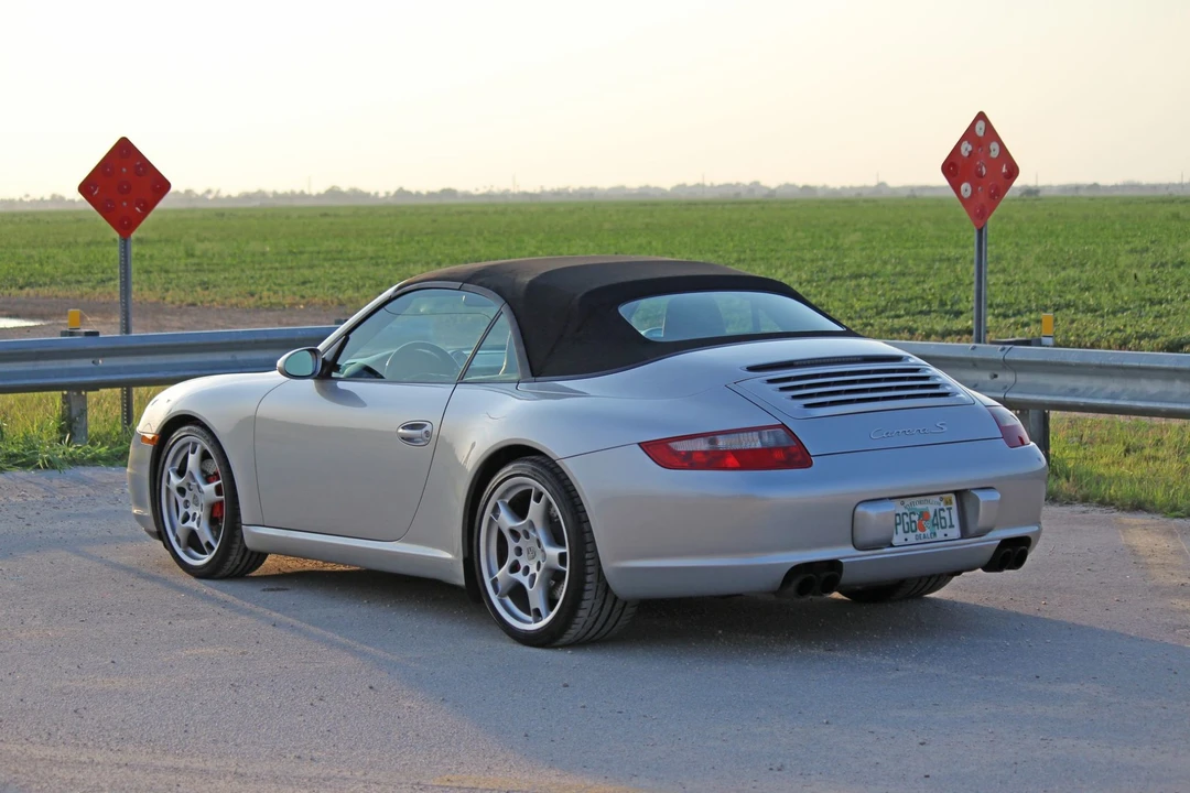2007 Porsche 997 Carrera S - Image 10 of 31