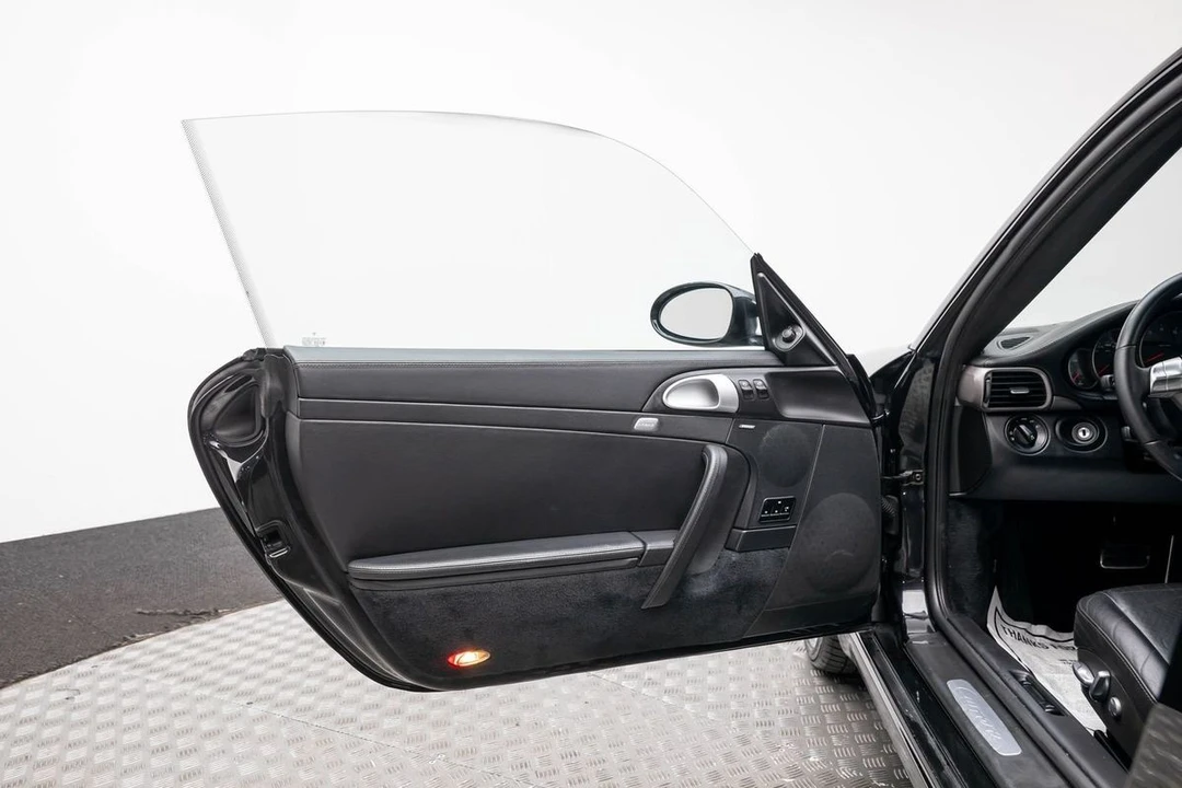 2007 Porsche 997 Carrera - Image 9 of 31
