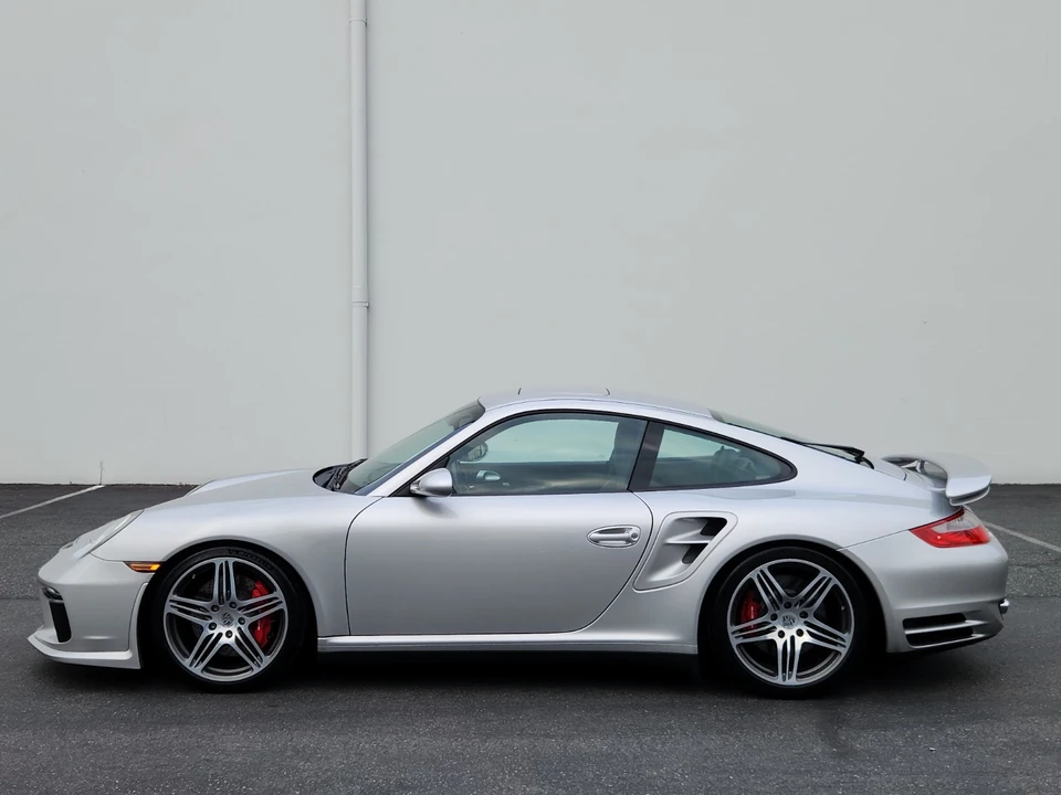2007 Porsche 997 Turbo - Image 2 of 31