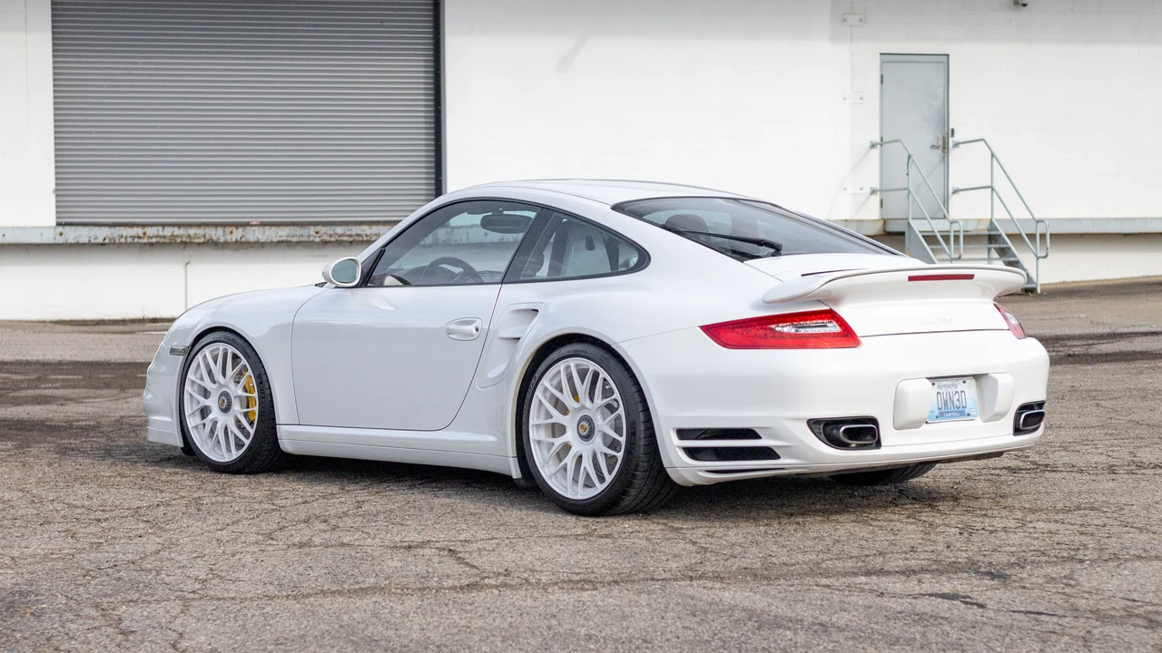 2007 Porsche 997 Turbo - Image 6 of 31