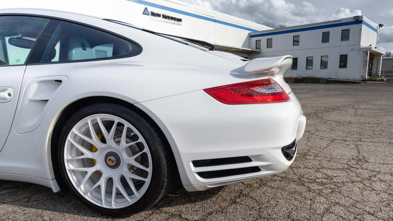 2007 Porsche 997 Turbo - Image 29 of 31