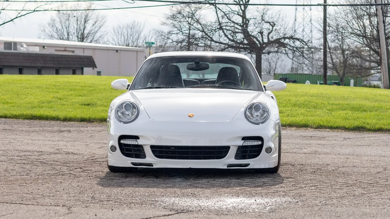 2007 Porsche 997 Turbo - Image 2 of 31