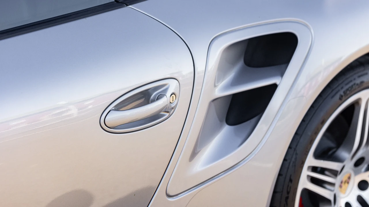 2007 Porsche 997 Turbo - Image 24 of 31