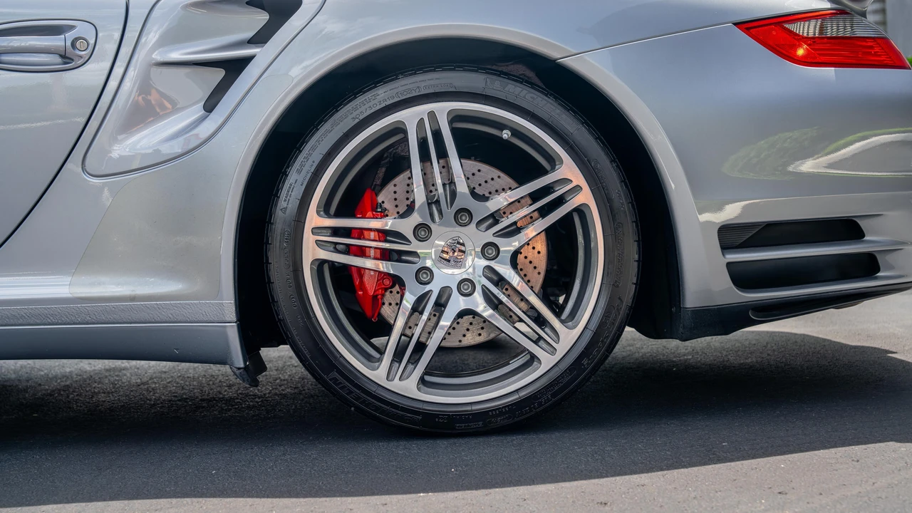 2007 Porsche 997 Turbo - Image 30 of 31