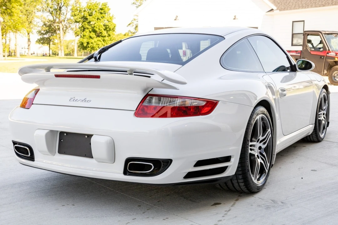 2007 Porsche 997 Turbo - Image 6 of 17