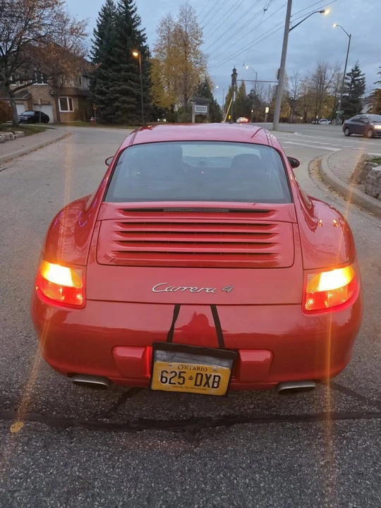2007 Porsche Carrera GT - Image 2 of 9