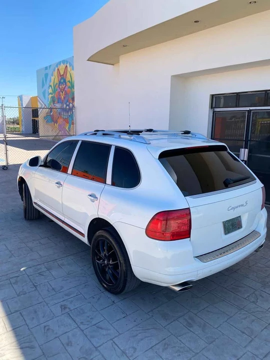 2007 Porsche Cayenne - Image 14 of 16