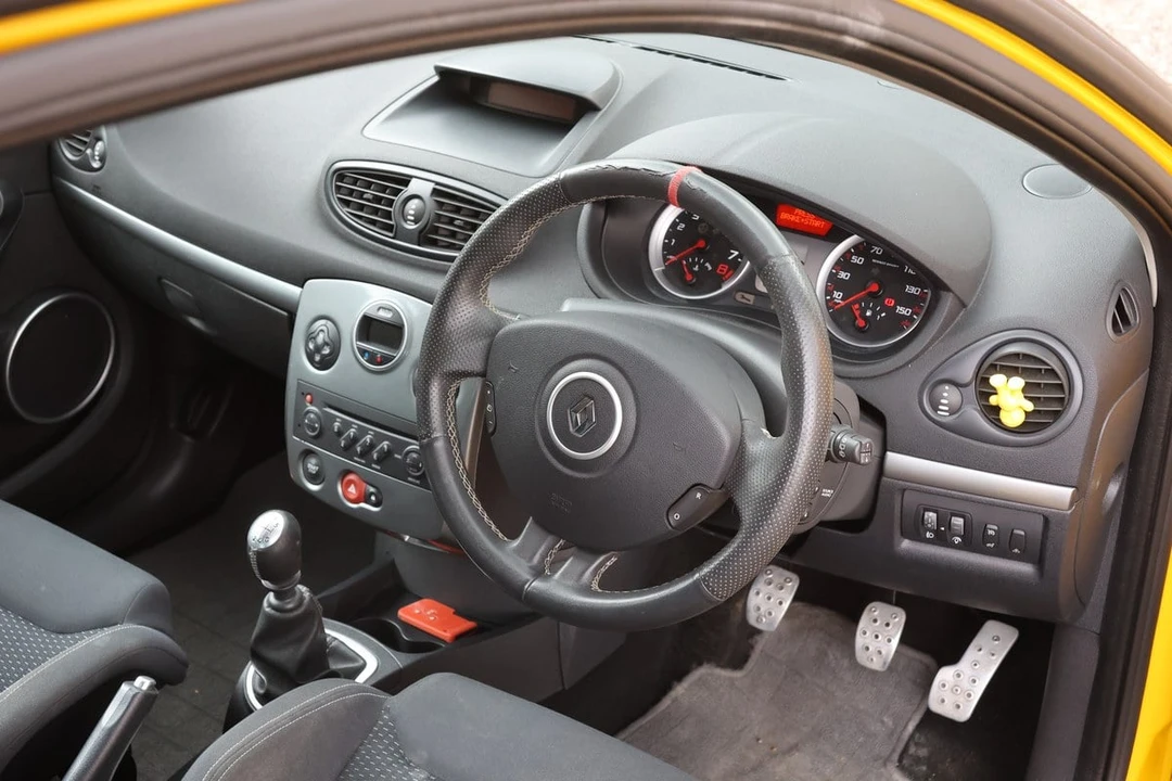 2007 Renault Clio 3rd Gen - Image 3 of 30