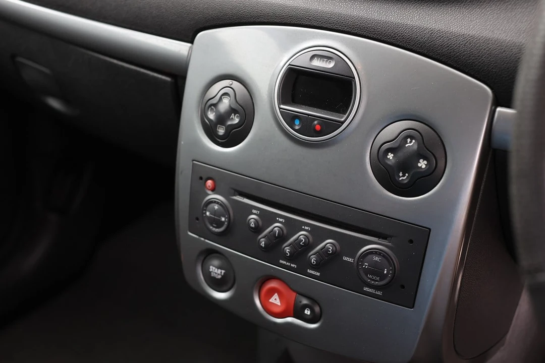 2007 Renault Clio 3rd Gen - Image 26 of 30